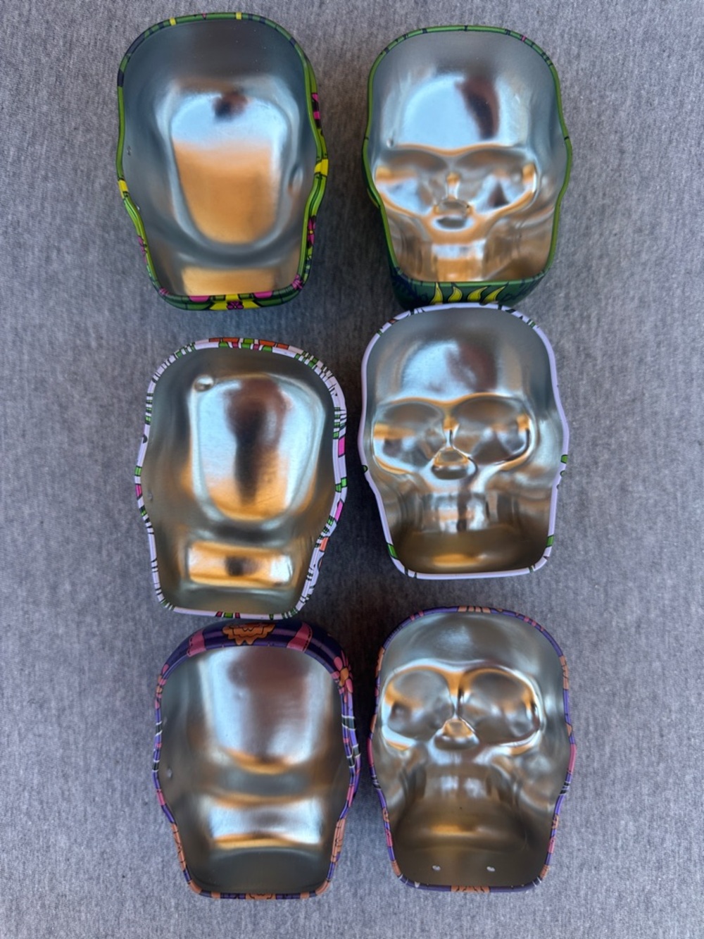 3 Metal Mini Sugar Skulls Tins - Picture 5 of 5